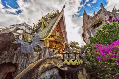 ทัวร์ดาลัด บ้านเพี้ยน (Crazy House) Image5