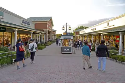 ทัวร์ชิซูโอกะ โกเทมบะพรีเมี่ยมเอ้าท์เลต (Gotemba Premium Outlets) Image21