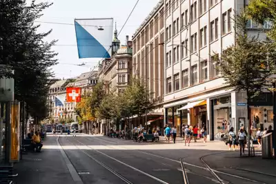 ทัวร์ซูริค Bahnhofstrasse Image13