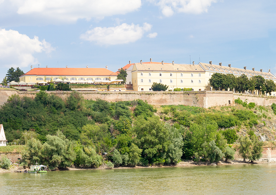 ทัวร์เซอร์เบีย ป้อมปราการเปโทรวาราดิน (Petrovaradin Fortress) Image11