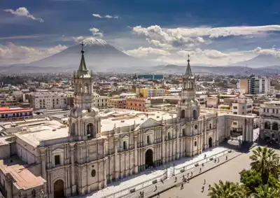 ทัวร์เปรู เมืองประวัติศาสตร์อาเรคิปา (Arequipa) Image13