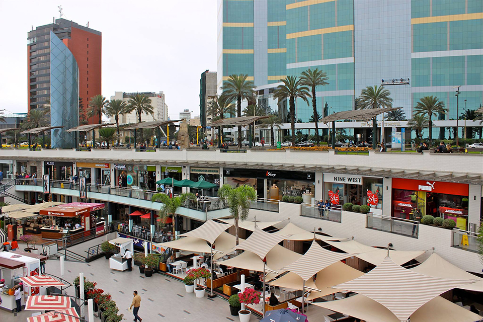 ทัวร์เปรู ศูนย์การค้าลาร์โคมา (Shopping Centre Larcomar) Image21