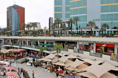 ทัวร์เปรู ศูนย์การค้าลาร์โคมา (Shopping Centre Larcomar) Image21